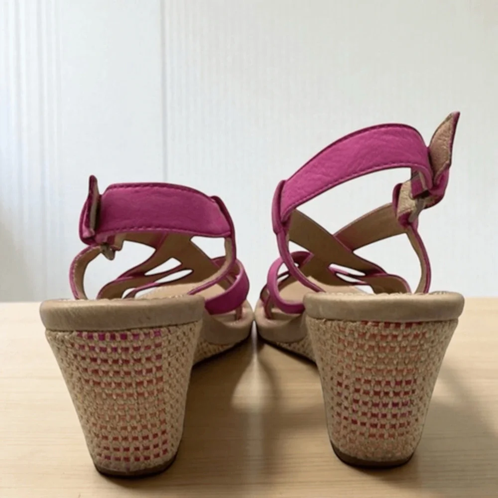 New UGG  Australia Gaiana wedge pink women's shoes sz US 9.5 EUR 40.5